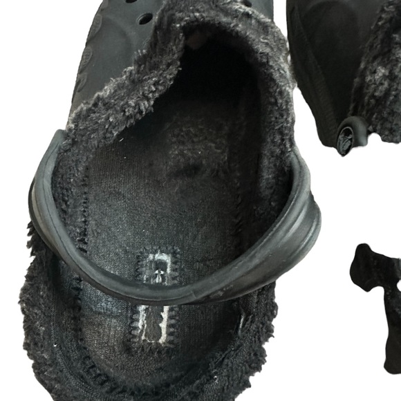 ❄️ Crocs fur lined Clogs sandals black in size 12 Mens - Picture 6 of 11
